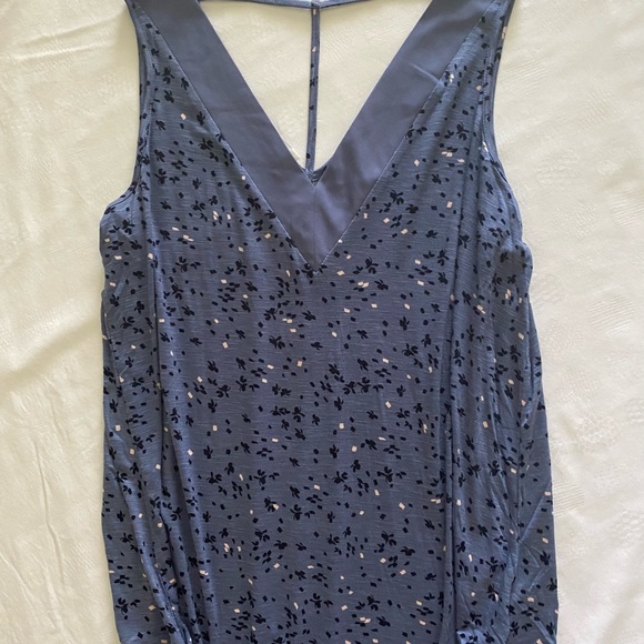 Top - Picture 3 of 4